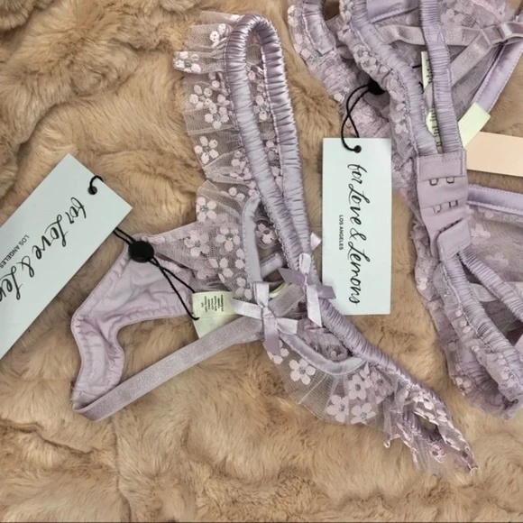 Ditsy Shimmer Set NWOT - Picture 8 of 16